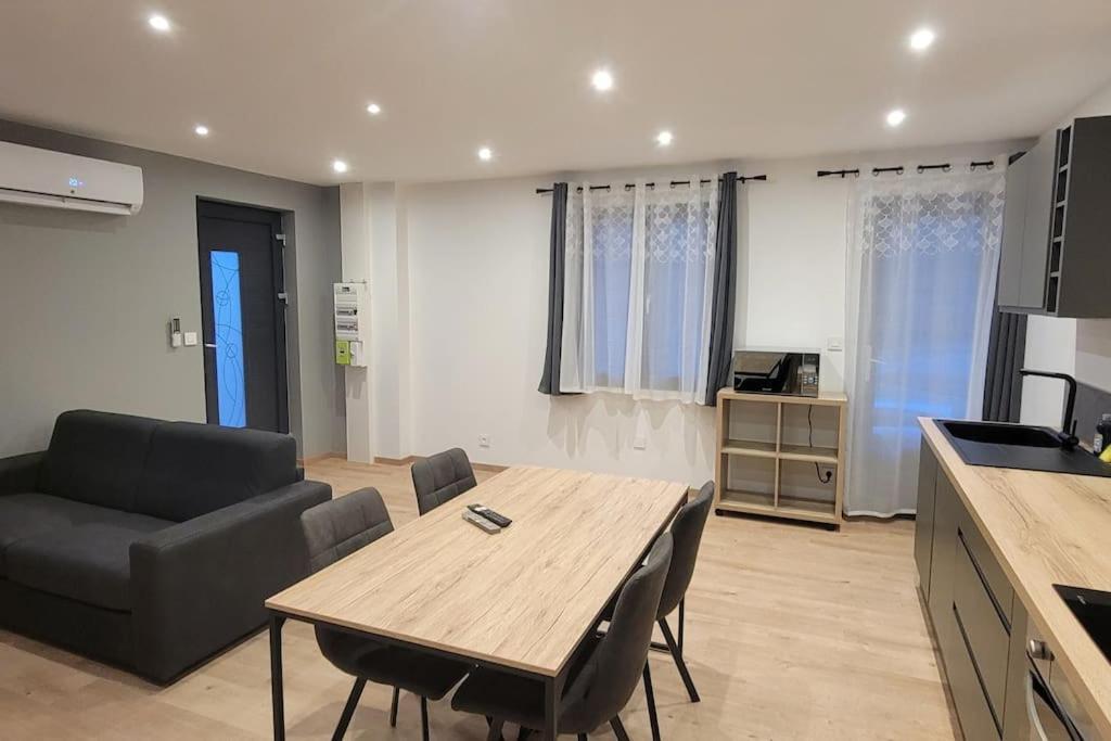 Superbe Appartement T2 Climatise, Idealement Situe Ужин Экстерьер фото
